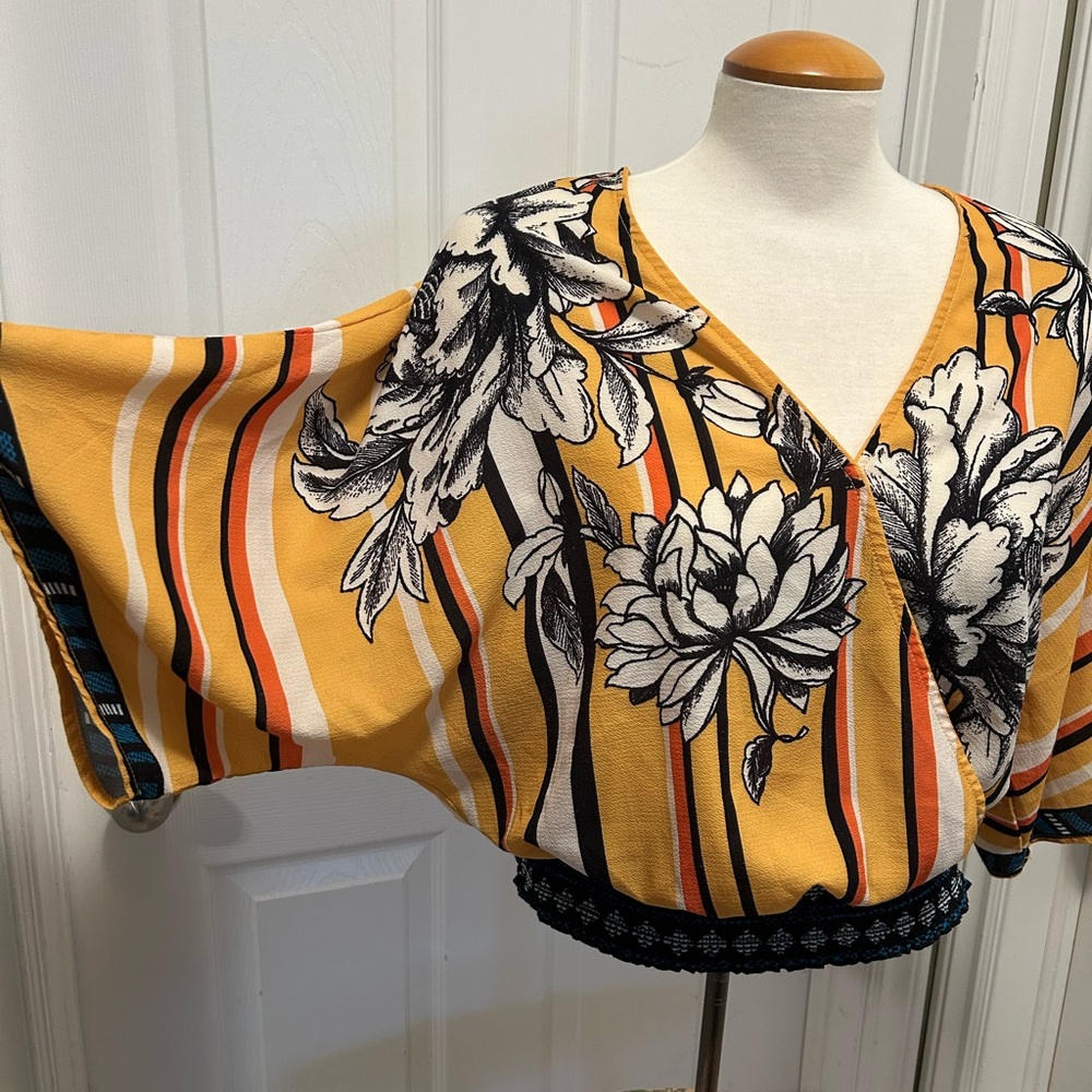 Jealous Tomato, cross body blouse, size large.